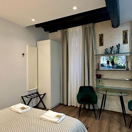 רומא Colosseo Design Apartament מראה חיצוני תמונה
